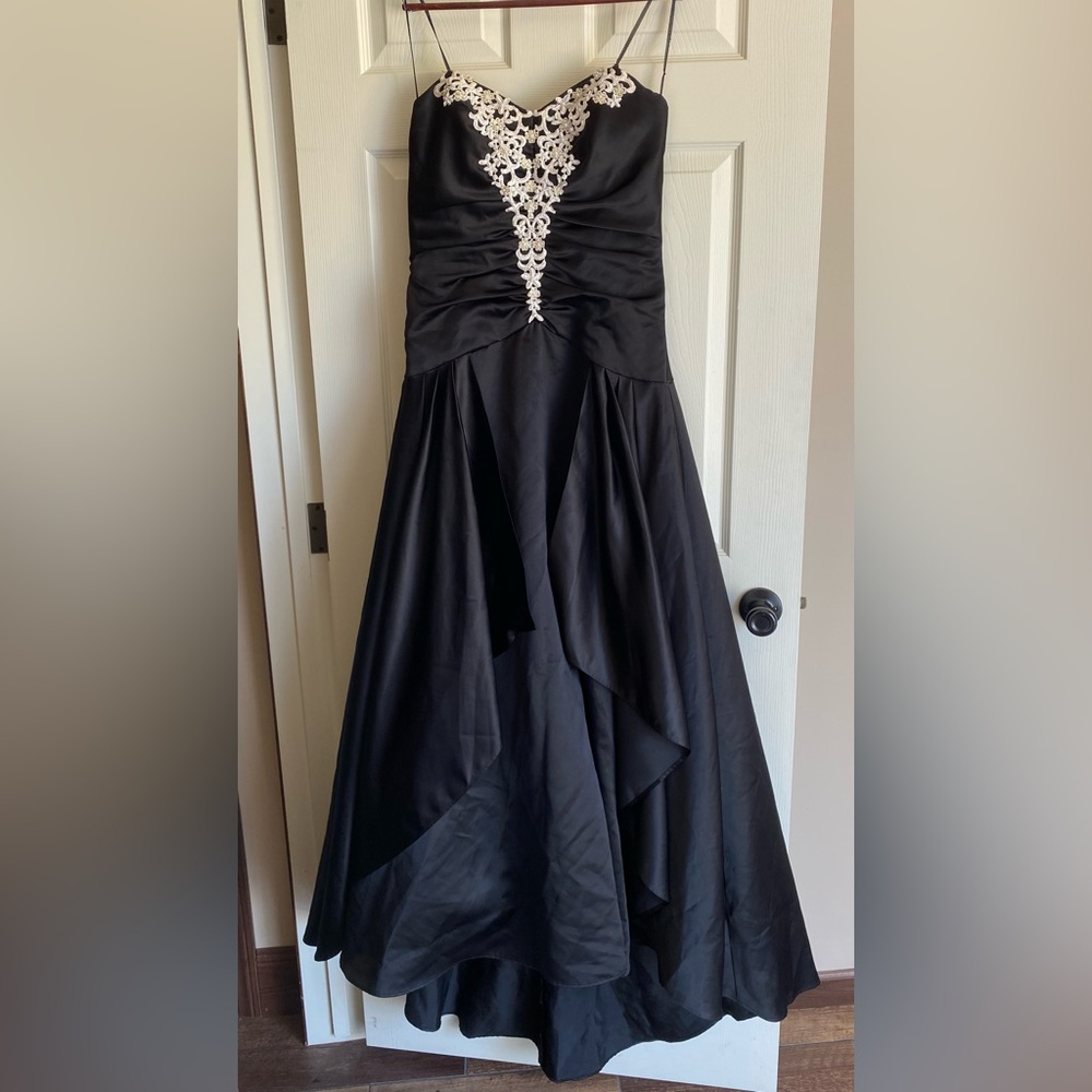Elegant Josh & Jazz Black High-Low Dress with White Detailing